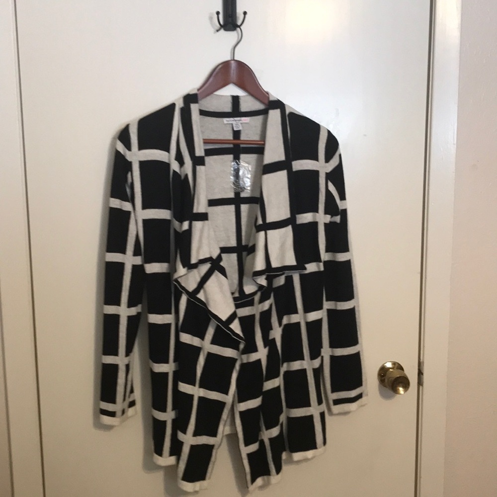 Isaac Mizrahi Live! Sweater Wrap.